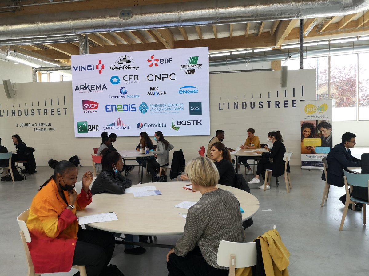 cmeslegenin's tweet photo. Belle journée de job dating special #alternance avec une 100aine de bac pro. Un grand merci @industreet @jpmorgan @VINCI @ENGIEcareers @Arkema_fr @bnpp_recrut @Disney @SNCFReseau @korian @enedis @EDF_IDF @saintgobain.. https://t.co/cpoYdeTBB1