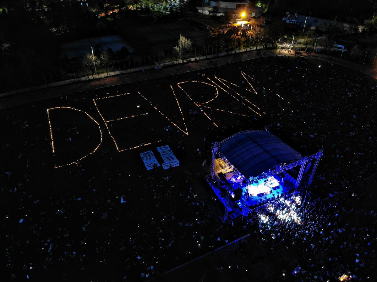 Devrim'e en son 16 Eylül 2005'te gelmişsin. Özlemedin mi? #TarkanODTUSenligine gel gündüzle gece olalım? @Tarkan