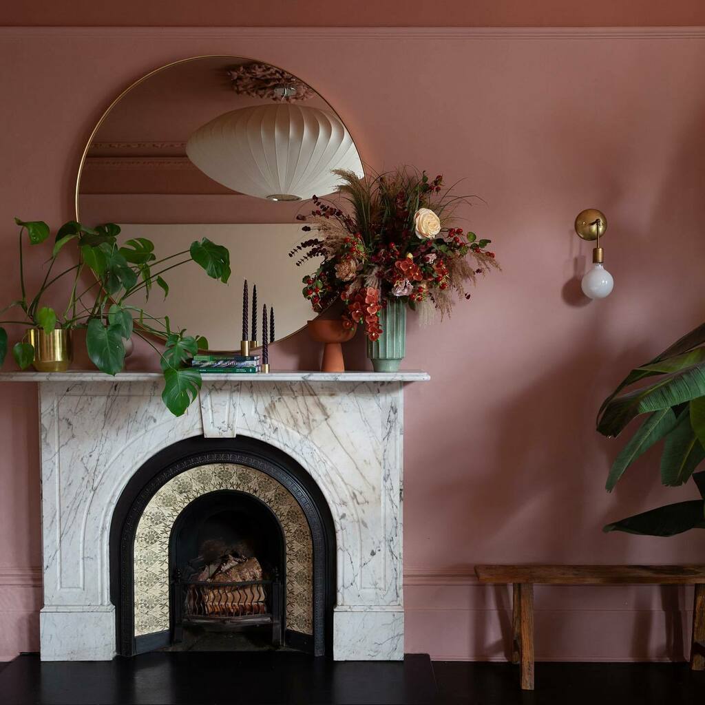 Pretty in pink. Thank you @goodhousekeepinguk for including my lounge in your new interior colours round up.
And hey, hi, how are you all? It’s been a while hasn’t it. Check out my stories to see what I’ve been up to instagr.am/p/CclHKp3K9ds/