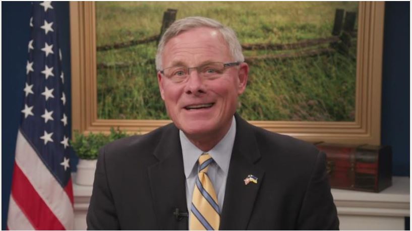 This May Congress gears up with <a href="/MYZONEmoves/">Myzone</a> to compete in our 2nd Annual Congressional Physical Activity Challenge!
Check out this message from last year's #PAChallenge winner <a href="/SenatorBurr/">Richard Burr</a>! 
Are your Senators and Representative signed up? #MoveWithUS!

youtube.com/watch?v=bxsnLm…