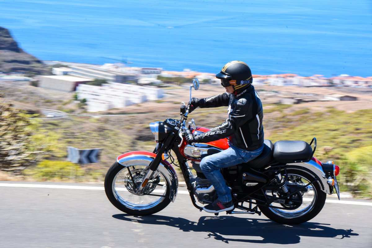 canariasenmoto's tweet photo. #TestRider Prueba Royal Enfield Classic 350, un clásico más moderno que nunca @royalenfield @royalenfield_es - https://t.co/bzARyCwo56 https://t.co/K0zdzCgp3E https://t.co/MjIrryhwUZ