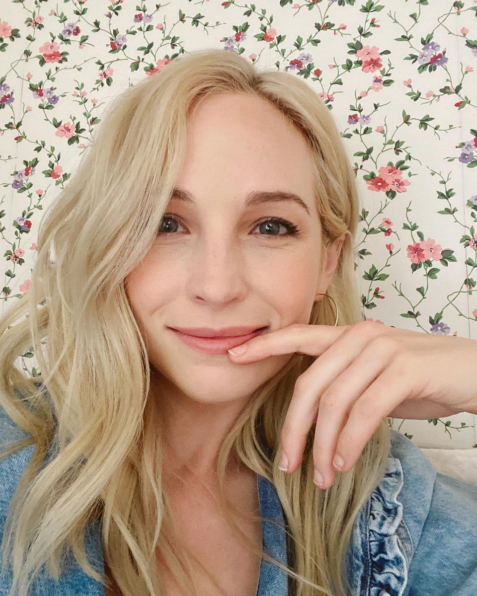 CandiceUpdate's tweet image. Beautiful pictures of Candice Accola King in Atlanta on April 20th