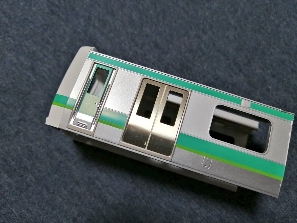 hachi_ome's tweet photo. 大変お待たせしました！
E233系改造パーツを発売します。
下記フォームより受注生産受付中です!
https://t.co/67e2sPX7Ny
お届けは5月中旬以降を予定しております。

今回発売するのは以下の3商品です。
·E233系 車体改造パーツ
·E233系 ドアエッチングパーツ
·E233系 DT71/TR255台車レリーフ https://t.co/kkDVvPn2fE