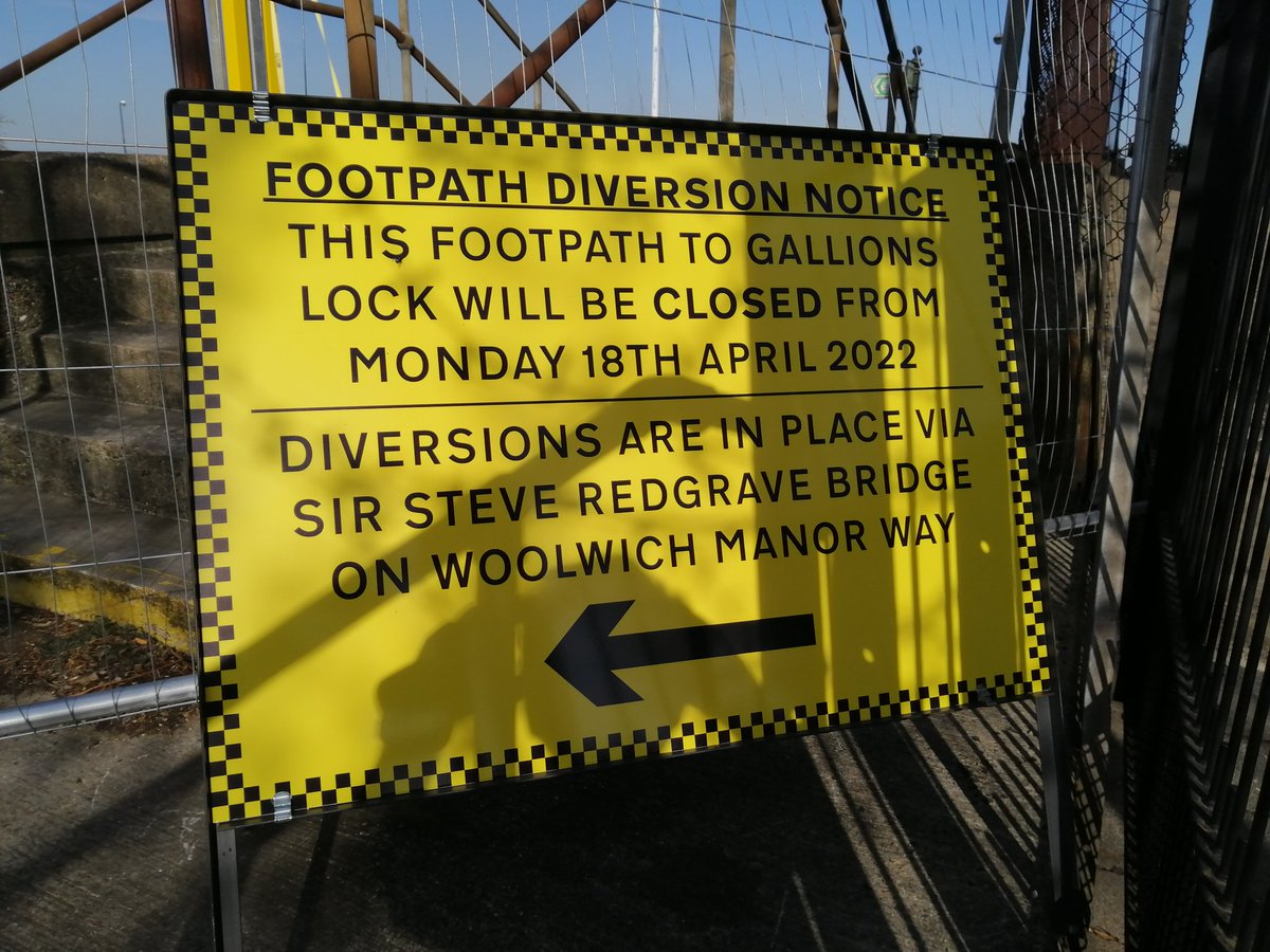 birbeee's tweet photo. @albertislandLDN, the footpath from Gallions Lock to Royal Albert Wharf was closed today. No date for re-opening and no notices posted beforehand to say it would be closed. @YourRoyalDocks @MayorofLondon @rokhsanafiaz 1/ https://t.co/dIbLUdNNHF