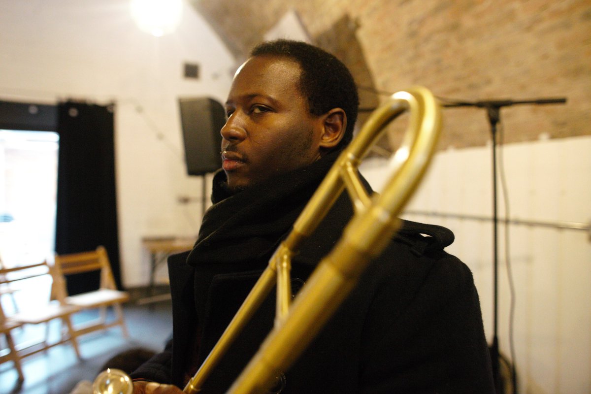 Moment's Notice (@mo_notice) on Twitter photo Brass business last time out with Mark Kavuma & <a href="/natcrosstbone/">Nathaniel Cross</a>
georgenelsonphotography.com/momentsnotice
#nathanielcross #markkavuma #trumpet #trombone #thebangerfactory #londonjazz #thingstodoinlondon #southlondonjazz #improv #spontaneouscomposition Brass business last time out with Mark Kavuma & <a href="/natcrosstbone/">Nathaniel Cross</a>
georgenelsonphotography.com/momentsnotice
#nathanielcross #markkavuma #trumpet #trombone #thebangerfactory #londonjazz #thingstodoinlondon #southlondonjazz #improv #spontaneouscomposition
