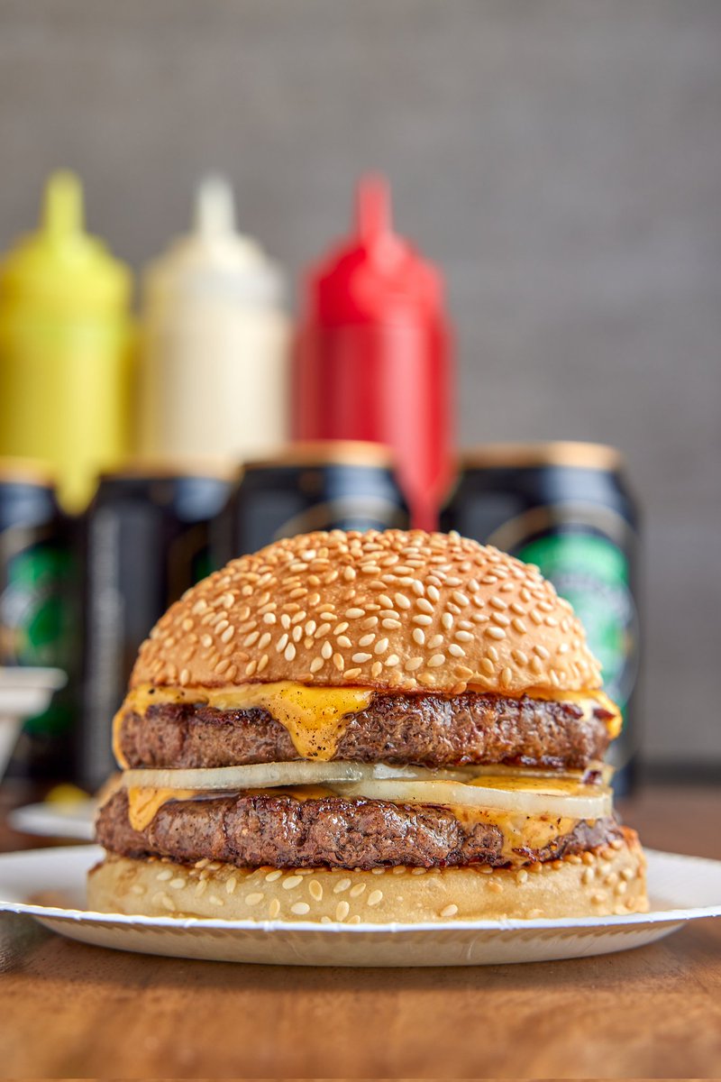 BLEECKER (@bleeckerburger) on Twitter photo Our entry for the #NationalBurgerAwards today, a Bleecker double cheeseburger.
Two 4oz beef patties from <a href="/AubreyAllen/">Aubrey Allen</a>, house sauce, American cheese, onion and a sesame seed bun. Our entry for the #NationalBurgerAwards today, a Bleecker double cheeseburger.
Two 4oz beef patties from <a href="/AubreyAllen/">Aubrey Allen</a>, house sauce, American cheese, onion and a sesame seed bun.