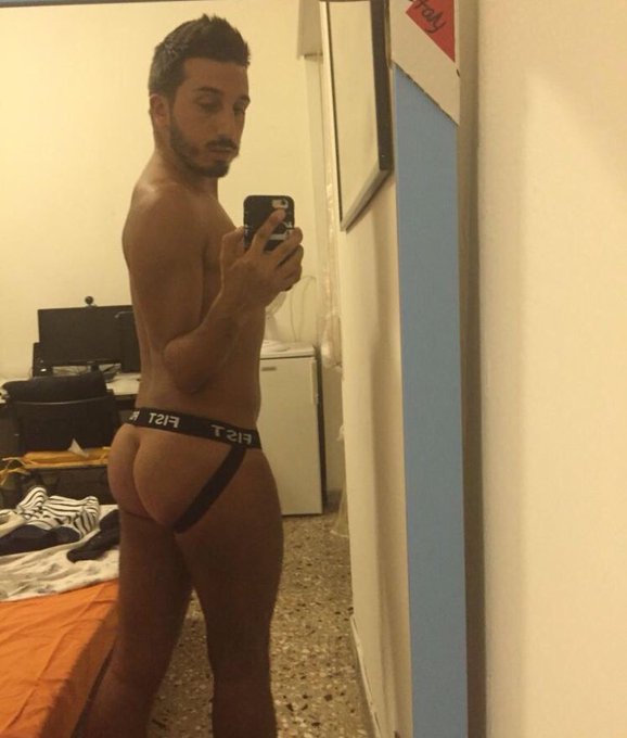 2 pic. Thong or Jockstrap??
??https://t.co/Tcw21A60n8
?+300 post only 7,99$?
@Hungry_Slut3 @GayAmateursProd