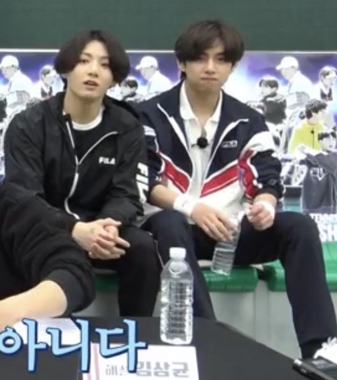 BoraMochi's tweet photo. One time for the past, two times for the present. 🥺 Why is Taekook both so cute, sitting close together no matter the space available. 🥹🥹 https://t.co/ObW4cTjEf4