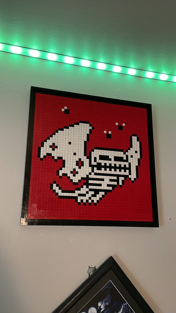 My IRL LEGO bat still kicking it on the wall :) A little reminder of the community that brought me into the web 3 space. Love all my Batz. Thank you for welcoming me so warmly ❤️ <a href="/CryptoBatzNFT/">CryptoBatz</a> @supergremplin