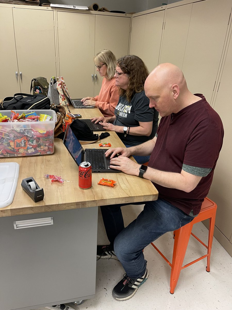 Angela Arledge tweet media