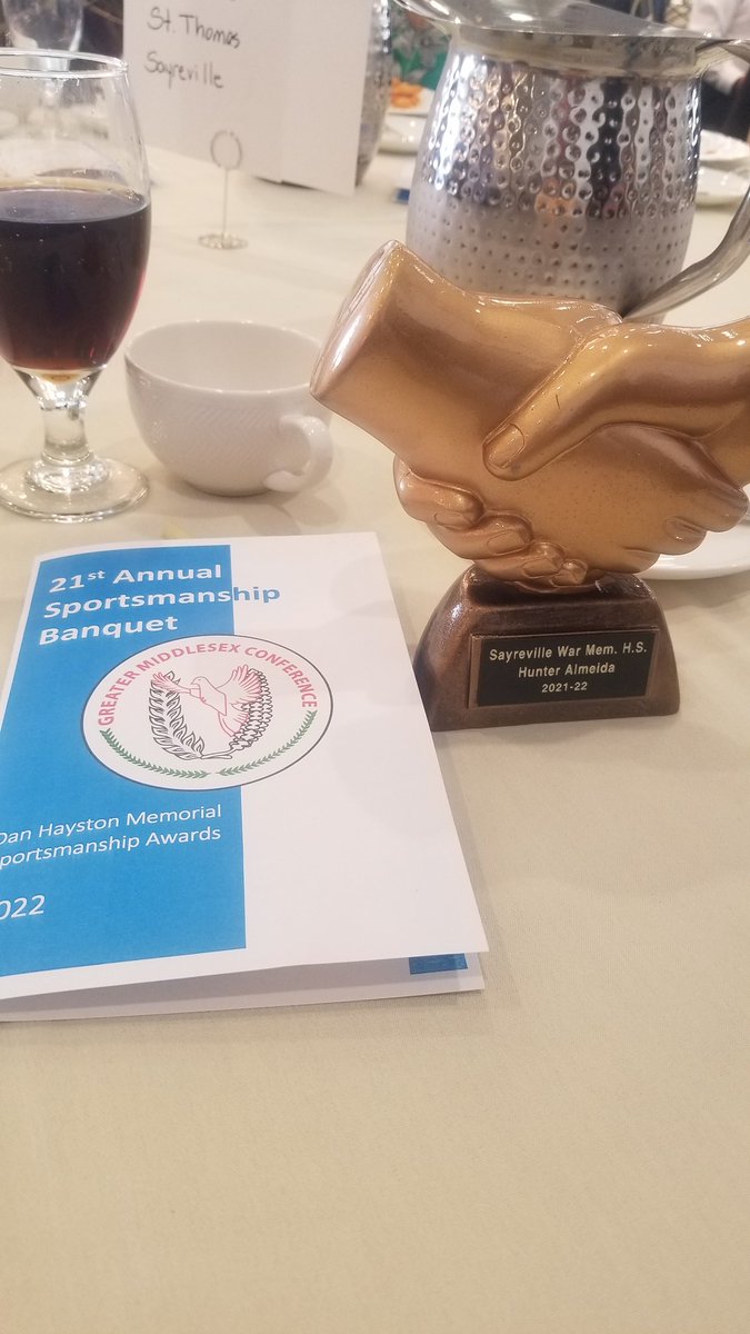 CoachNovBombers's tweet photo. Congratulations to Hunter Almeida for being honored today as our school's male recipient of the GMC Sportsmanship Award. https://t.co/UHgRbFqfbO