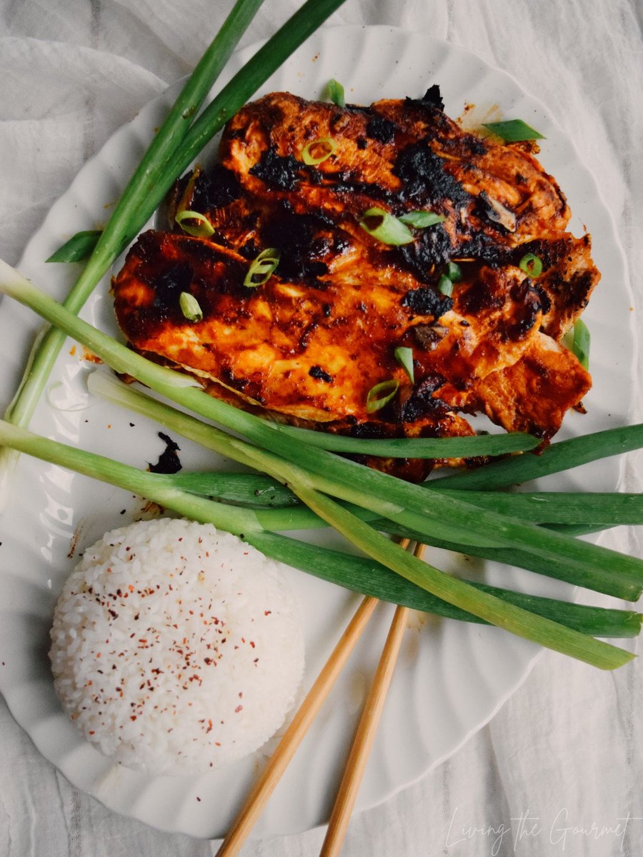 Today we’re preparing grilled gochugaru chicken. The chicken is sweet and spicy, with just a hint of smokiness, and just a touch of gingery zest. livingthegourmet.com/2022/04/grille… #LTGfood #korean #koreanfood