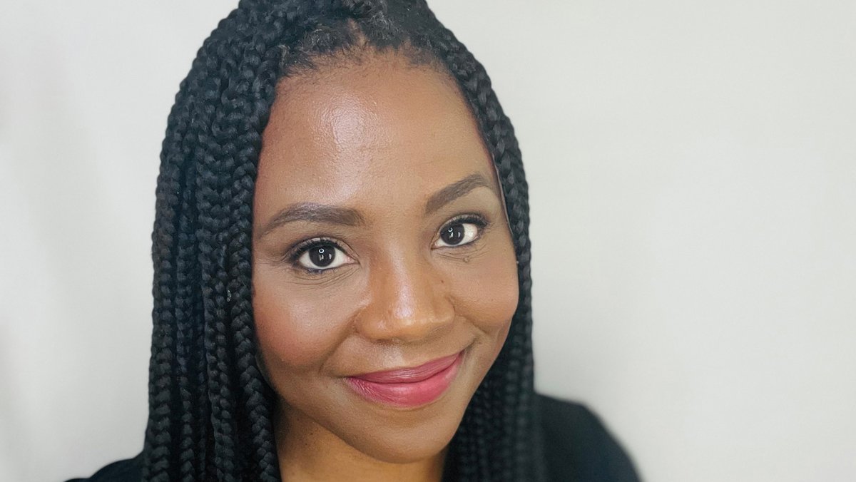 BREAKING NEWS: We're thrilled to announce that TimeLine has named Mica Cole as our new Executive Director! She becomes the co-equal leader of TimeLine alongside Artistic Director <a href="/pj_powers/">PJ Powers</a>, guiding strategic &amp; financial direction, productions, &amp; other organizational goals. (1/3)