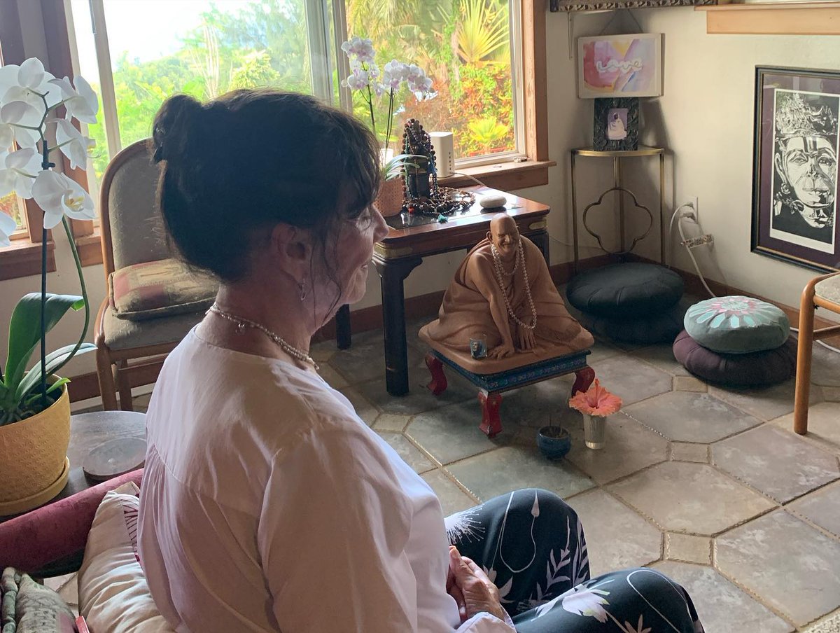 During my 10 day retreat at Ram Dass’s Maui home, I will share my heart and mind with you out of gratitude for what I’ve been so lucky to learn from my Buddhist teachers and my beloved friend Ram Dass.