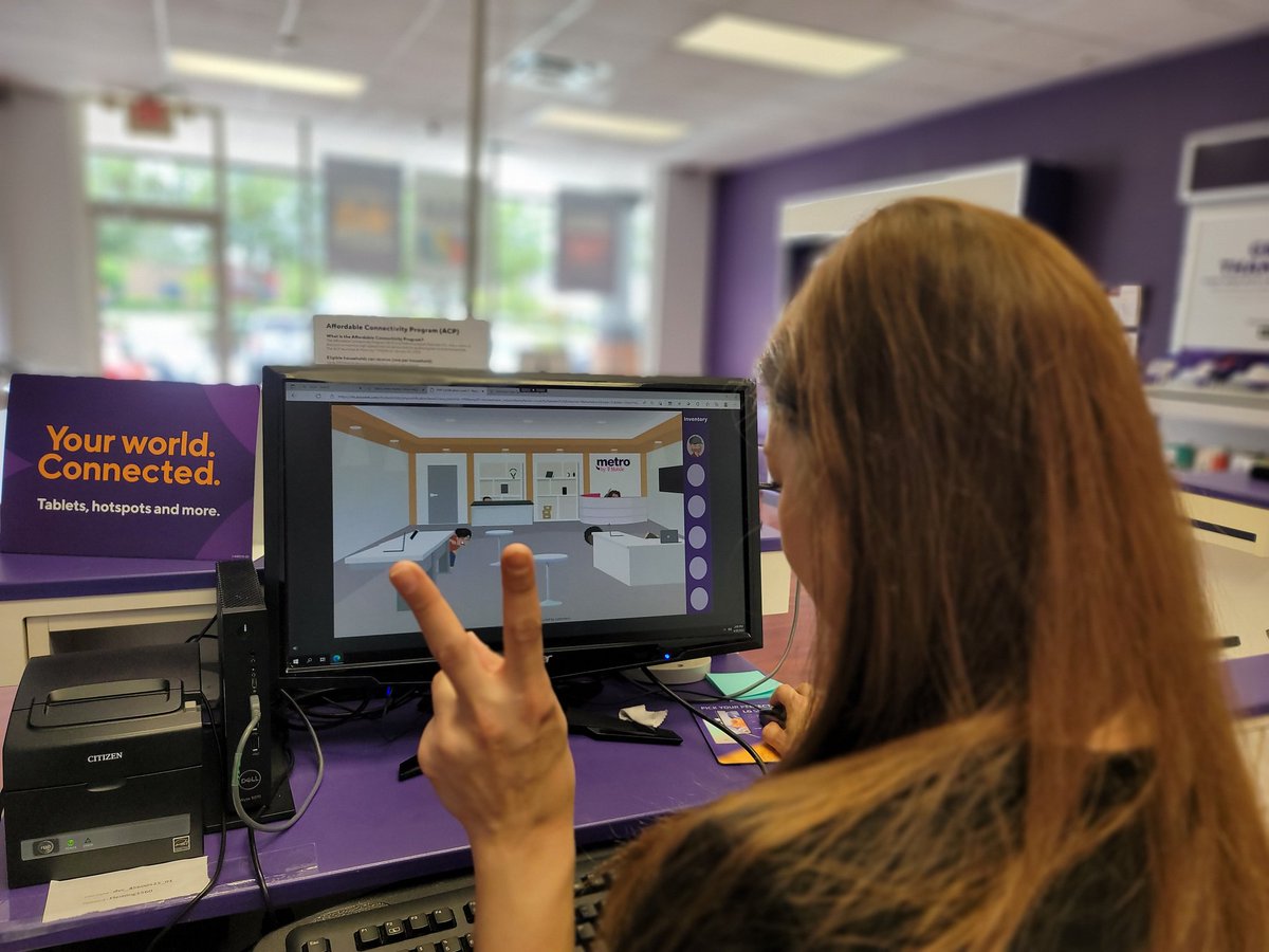 Doubling down on trainings! Mrs. NICOLE  is more than ready to help customers protect their most prized possession (their phone). #PHPcertified <a href="/TonyCBerger/">Tony Berger</a> <a href="/garybenson1/">Gary Benson Jr.</a>