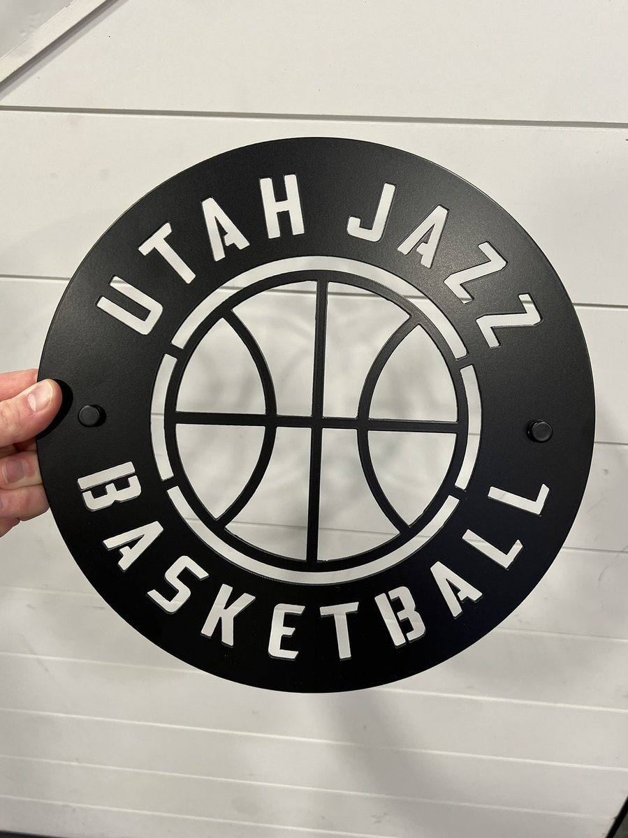 Zack_Vandy's tweet photo. Round 2!

⚫️⚪️JAZZ GIVEAWAY ⚪️⚫️

Rules are simple:

1) Like this tweet
2) Follow me and my business page (@vandy_creations)
3) RT

We don’t sell these, so this is your chance to snag one. 

Enter between now and midnight tomorrow (Thursday 4/21). https://t.co/qjsntVZrOy
