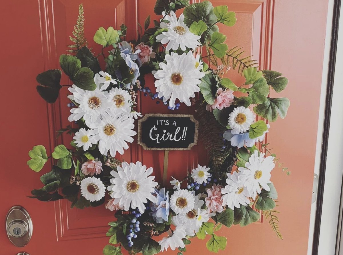 It's a Girl ! Congrats our very own Brave Blonde, Ceri and her hubby for welcoming their new bundle of joy!  Welcome Willow Rose Tully, born Thursday April 14 at 3:41pm. 8 lbs. 8 oz., 51 centimetres!