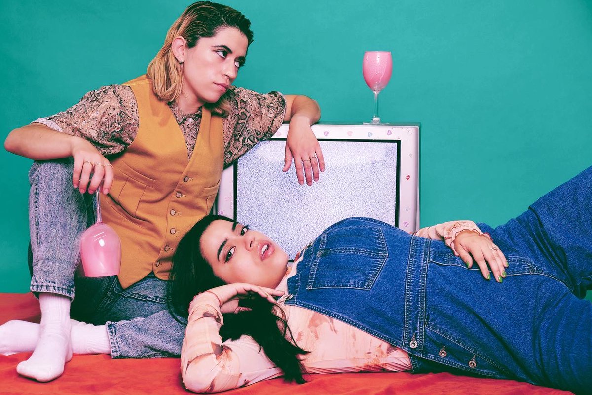 REYNAtheband's tweet photo. ✨get your ass up and pre save the link in bio✨📸 @vanessablea1 https://t.co/6a2sNRAz6B