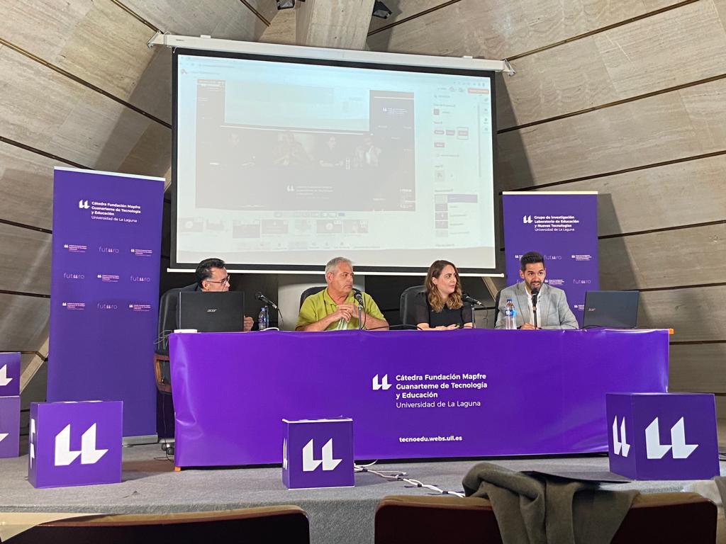 Gracias <a href="/CatedraTecnoEdu/">Cátedra TECNOEDU ULL</a> por darnos la oportunidad de compartir nuestro proyecto en el panel de experiencias #FeriaTecnoEdu <a href="/CatedraTecnoEdu/">Cátedra TECNOEDU ULL</a> Un lujo escuchar y aprender de <a href="/EleComoPuente/">El Español como Puente</a> <a href="/albanodealonso/">Albano de Alonso</a> <a href="/juanfisicahr/">Juan Francisco</a> <a href="/ftsaez/">Fernando Trujillo</a>  Felicidades por el gran trabajo y organización