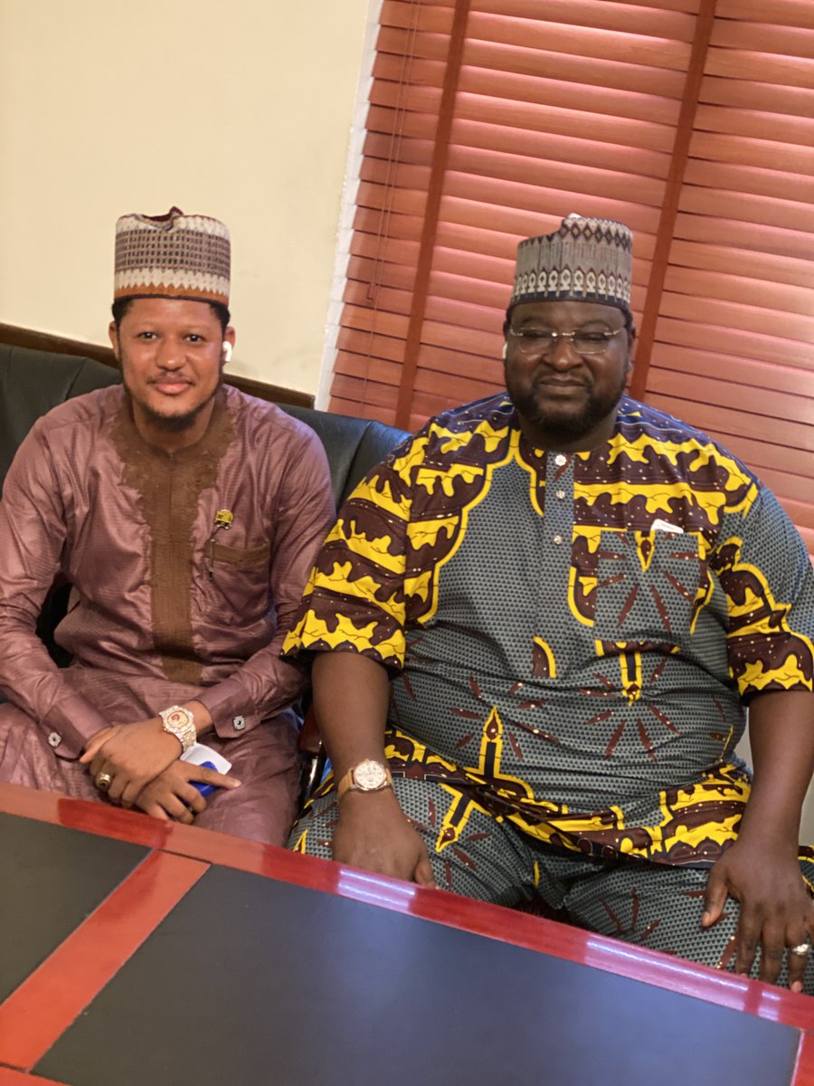 oil_shaeikh's tweet photo. Our leader @HonAminuSuleim Director General of Tinubu Support Organization has just signed a Cheque of 100 million to purchase the @OfficialAPCNg presidential nomination form and expression of interest form for our leader @officialABAT #TSO @tsonigeria2023 https://t.co/PGAeuGSISz