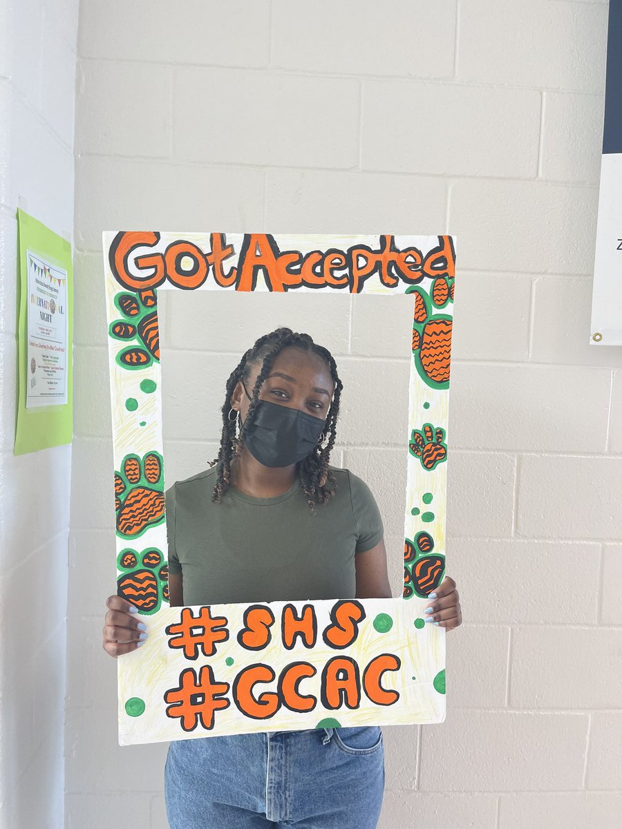 Congratulations to Zoe Jones. She was accepted to Georgia State University and Savannah College of Art and Design🥳🥳. Ms.Ross is super proud of you!!