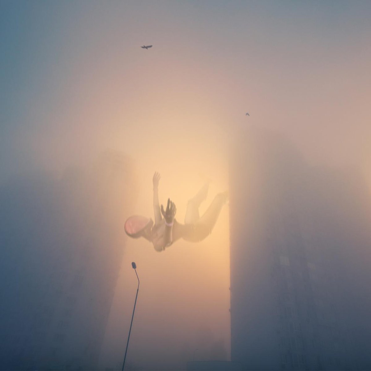 From the lakes of fire, an angel has fallen. How many will drop?☄️

❤️, 🔁 and Follow for a WL 
#NFT #CRO