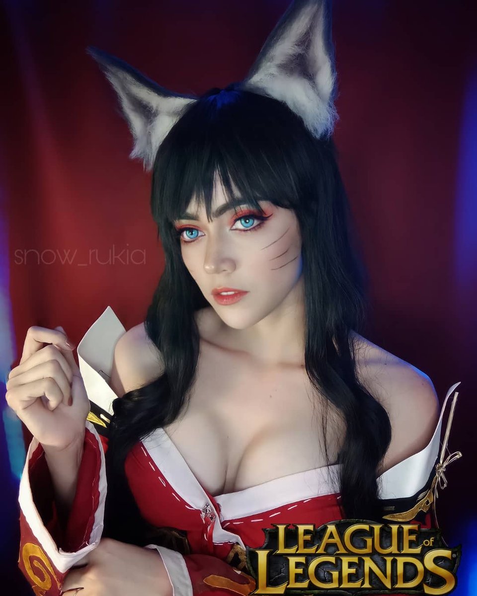 SnowRukiaCos's tweet photo. En planes de volver a hacer este Cosplay. Dime, qué opinas?
#ahri #LeagueOfLegends #ahricosplay #ahrithefox #LeagueOfLegendsFanArt #lolcosplay #ninetailedfox https://t.co/gae0N5KR4i