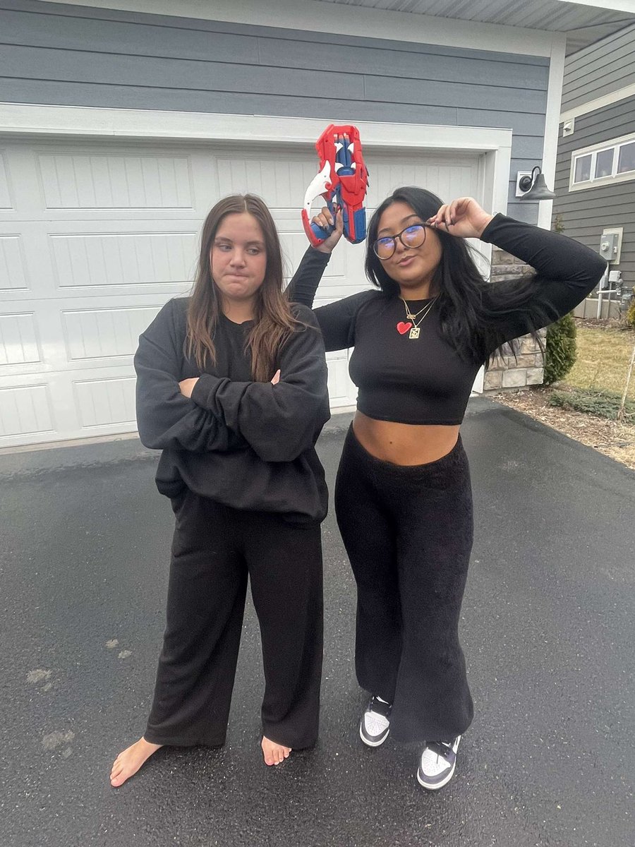 BUSSY BLASTERS 2022💋🔫 tweet media