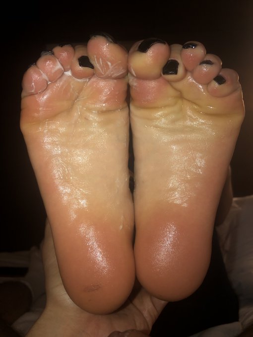 Cum on @Kitssweetfeet&rsquo;s soles after a footjob😍😍🤤🤤💦💦🦶🏻🦶🏻 https://t.co/lqAnUEcaRO<a class="tags" target="_blank" title="On Twitter" href="/?out=eyJ0eXAiOiJKV1QiLCJhbGciOiJIUzUxMiJ9.eyJpYXQiOjE3MjEyMjk4MjgsImlzcyI6InR3cG9ybnN0YXJzLmNvbSIsIm5iZiI6MTcyMTIyOTgyOCwiZXhwIjoxNzUyNzY1ODI4LCJyZWRpcmVjdF91cmwiOiJodHRwczovL3R3aXR0ZXIuY29tL0tpdHNzd2VldGZlZXQifQ.XRqA_WO4zErNba1daRQQhcoFYPQi3p_au_QlIGMtNEsAlirQydOnN4hgZJSn5smHsf0WpeoCC9Ss191BZ--6tw">@Kitssweetfeet</a><a href="/tag/footfetish"class="tags"><span>#footfetish</span></a><a href="/tag/feet"class="tags"><span>#feet</span></a><a href="/tag/toes"class="tags"><span>#toes</span></a><a href="/tag/cum"class="tags"><span>#cum</span></a><a href="/tag/soles"class="tags"><span>#soles</span></a>