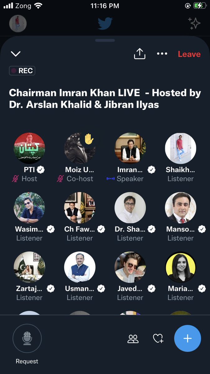 iam_dshaikh's tweet photo. Best feeling seeing my photo right 
besides My Leader @ImranKhanPTI on a live session! 😄
ہائے میں مر جاواں 
 #ImranKhanLIVE 
#امپورٹڈ_حکومت_نامنظور

 #SpacesHost https://t.co/KbaagMaVjh