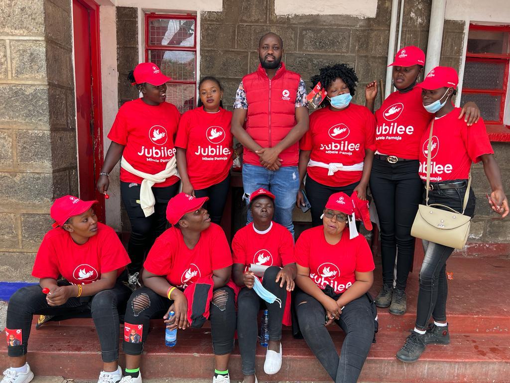 elkyelvis's tweet photo. Youths are very energetic and enthusiastic.They have the ability to learn and adapt to changes very fast.
Youthful leaders easily bring reforms in a society.Youthful people hold the key to a brighter future.he is a youthful leader who has proven himself to be responsible,determin https://t.co/V3pXgqj4wm