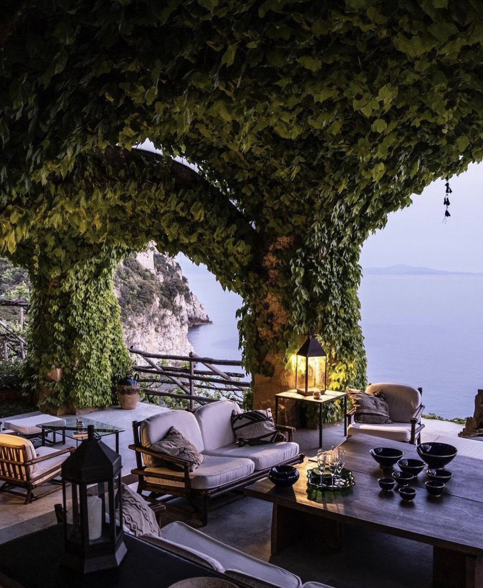 Sweet restaurant with view in 🇮🇹