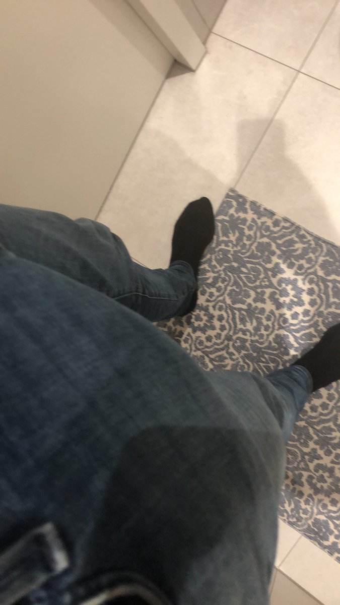 swecock72's tweet photo. Who whants to open this package? https://t.co/qKRumlzkbj