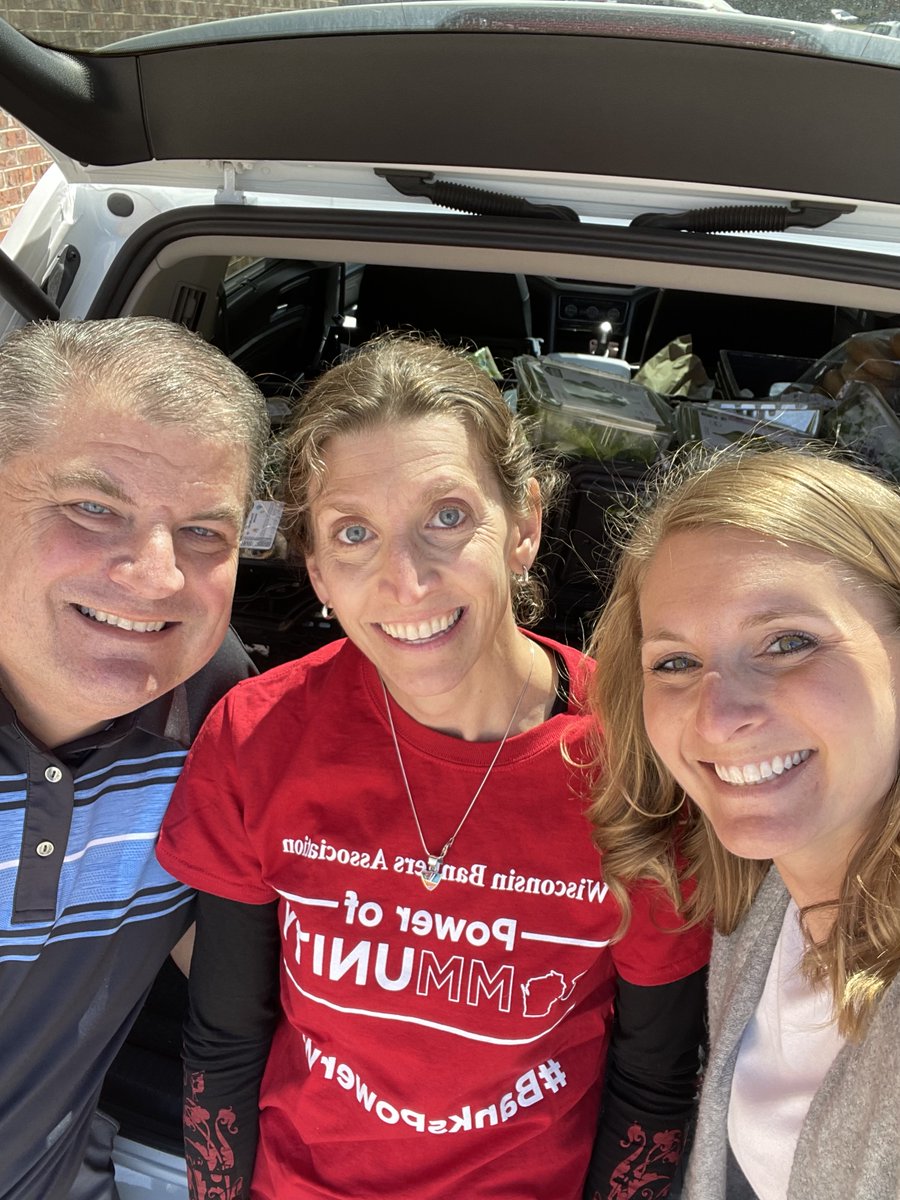 CapitolBank's tweet photo. Our employees are out 'n about for #PowerofCommunityWeek! One of the nonprofits we're volunteering for = Lussier Comm. Ed. Center ❤️ Meals prepped, groceries transported! ✔️
@wisbank
#BanksPowerWI #culturematters #prideofcommunity #banklocal #communitybanking #supportlocal https://t.co/OhenPMFBRj