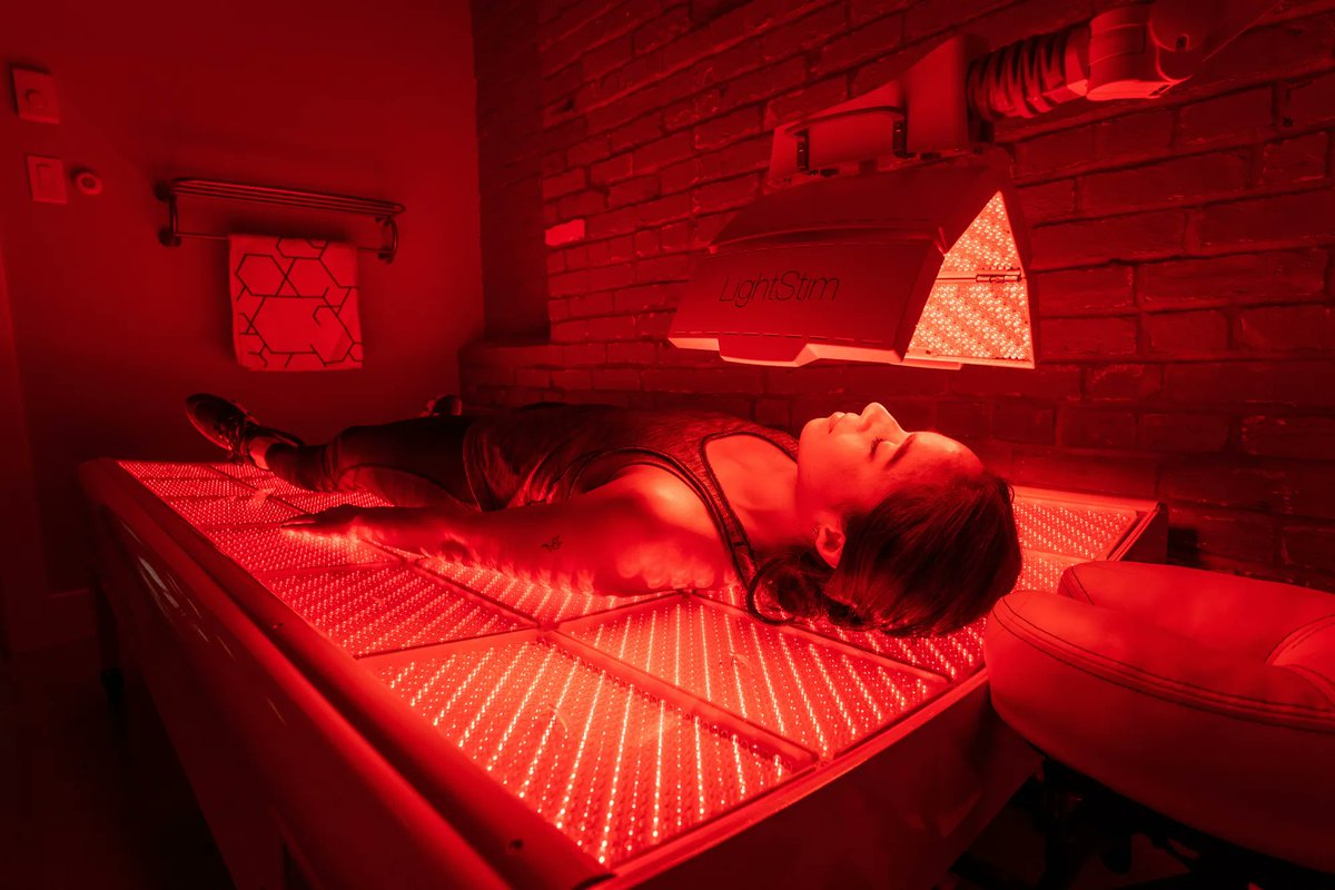 Our RED Charger is a consistent favorite amongst owners, staff, and members. The RED Charger simultaneously emits multiple wavelengths of light that work together to increase blood circulation and deliver a soothing treatment that sets in motion the body’s pain-relieving process.