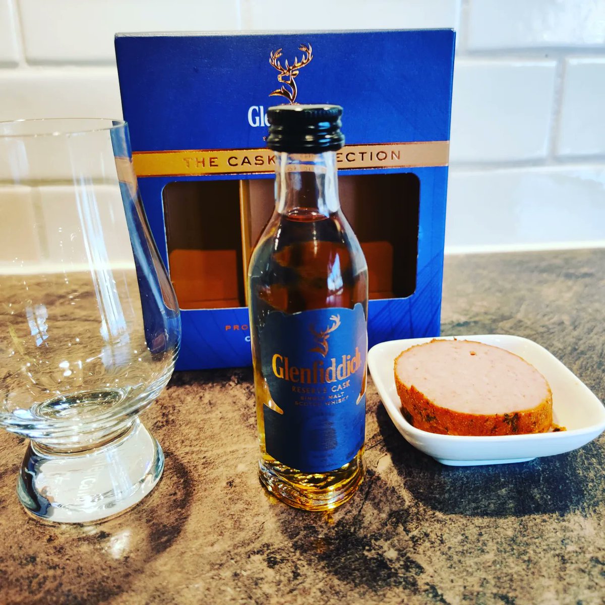 MarcosWhiskies's tweet photo. Whisky Tasting Glenfiddich The Cask Collection (5/5) : Select Cask, Reserve Cask and Vintage Cask.
For me the Reserve Cask was the best
#whiskytasting #whisky @glenfiddichwhisky #selectcask #reservecask #vintagecask https://t.co/wrfG3CxXKx