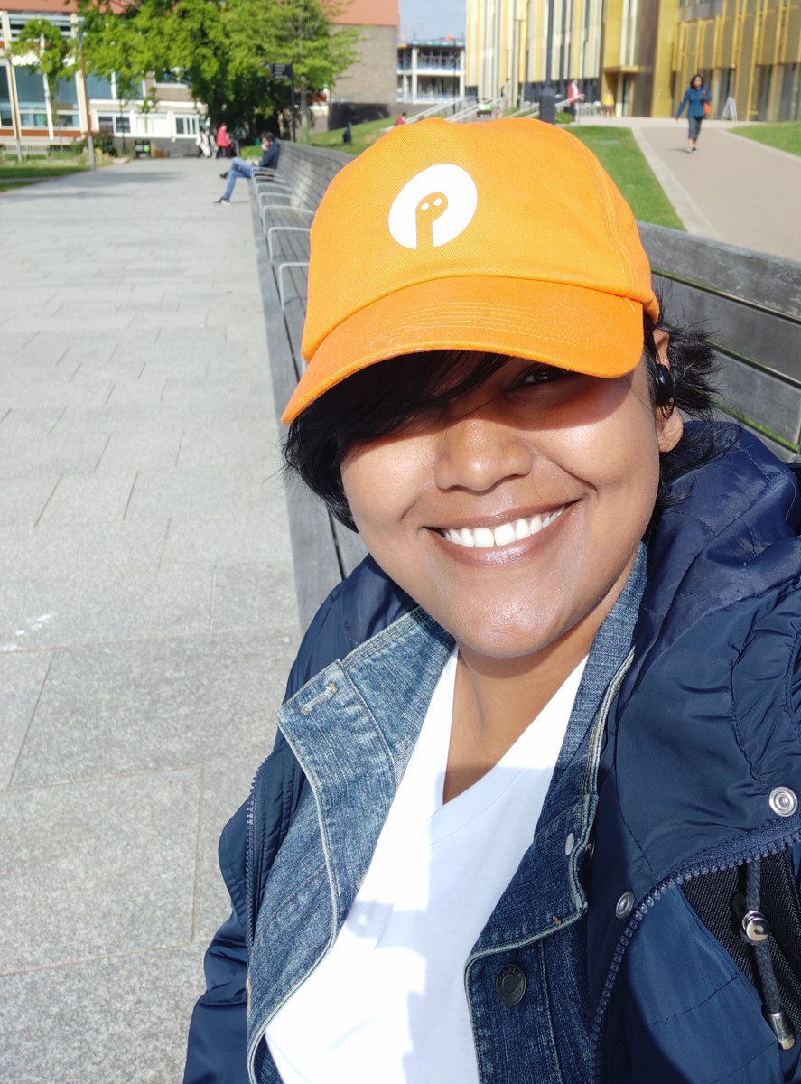 Can't keep calm and carry on! Rooting for @airizetogether and Team this morning here at the <a href="/Unibirmingham/">Uni of Birmingham</a> campus!! #students #Entrepreneurship