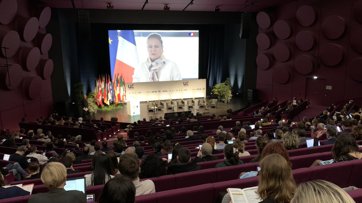 MEDIATICO_FR's tweet photo. Lancement à #Strasbourg de l’événement « L’economie sociale, le futur de l’Europe ». Deux jours, 2.000 inscrits, des ambitions profondes et des témoignages multilingues qui redonnent de l’air et de l’espoir en ces temps troublés.
#socialeconomy #Ess #Europe #PFUE2022 #ESS_EU https://t.co/k34fArOGx2