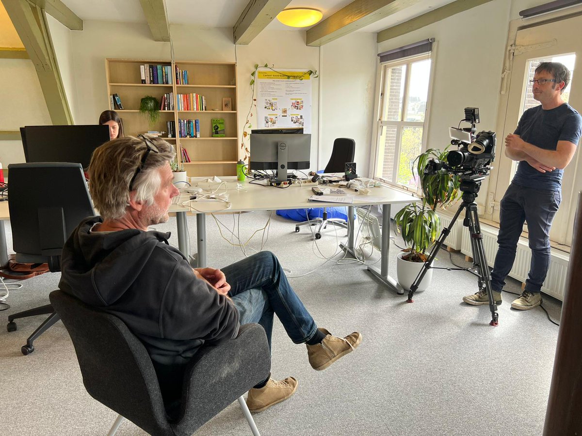 Bookarang tweet media