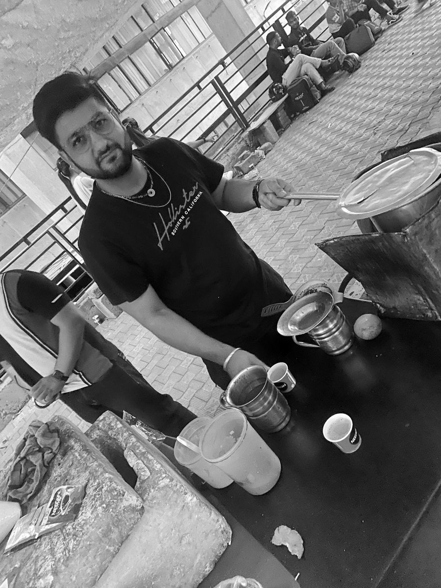 drVaroonn's tweet photo. Dil ne ye kaha hai dil se
Ik aur chai piye Kya firse ? ☕️
#NEETPG2022 #NEETPG2022DEFERMENNT
#struggledays #bepositive #chailovers #chai
Jithe chaa othe raah ;) https://t.co/BA6Mt4uXtl