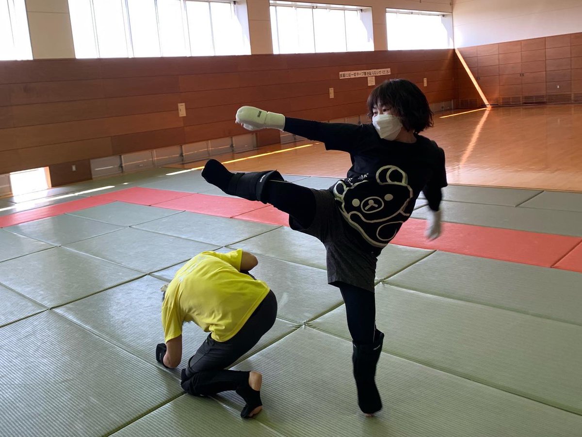 今朝は健康キックボクシングクラスと空手クラス合同で護身術と裁きを色々と行いました

#実戦空手英紀道
#松原市空手道場
#松原市民体育館
#松原市民道夢館
#生涯空手家
#日曜日の朝
#木曜日の夜
piahome.net/eikidou