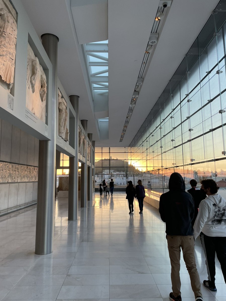 c_____d____'s tweet image. bro what even is life i lived here