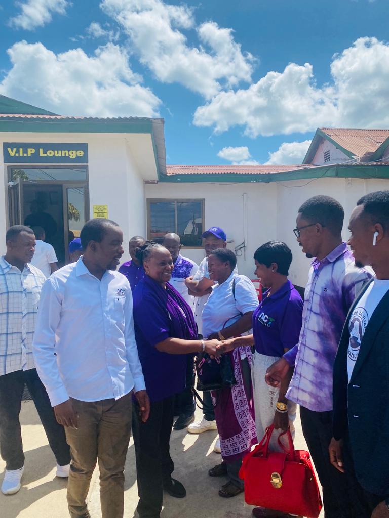 salimbimani2's tweet photo. Makamu Mwenyekiti Bara wa ACT Wazalendo Ndugu Dorothy Semu ameshawasili Mwanza kwa ajili ya #ACTDay na Kongamano la Tume Huru Kuelekea Katiba Mpya. https://t.co/MVWXZVTV2M