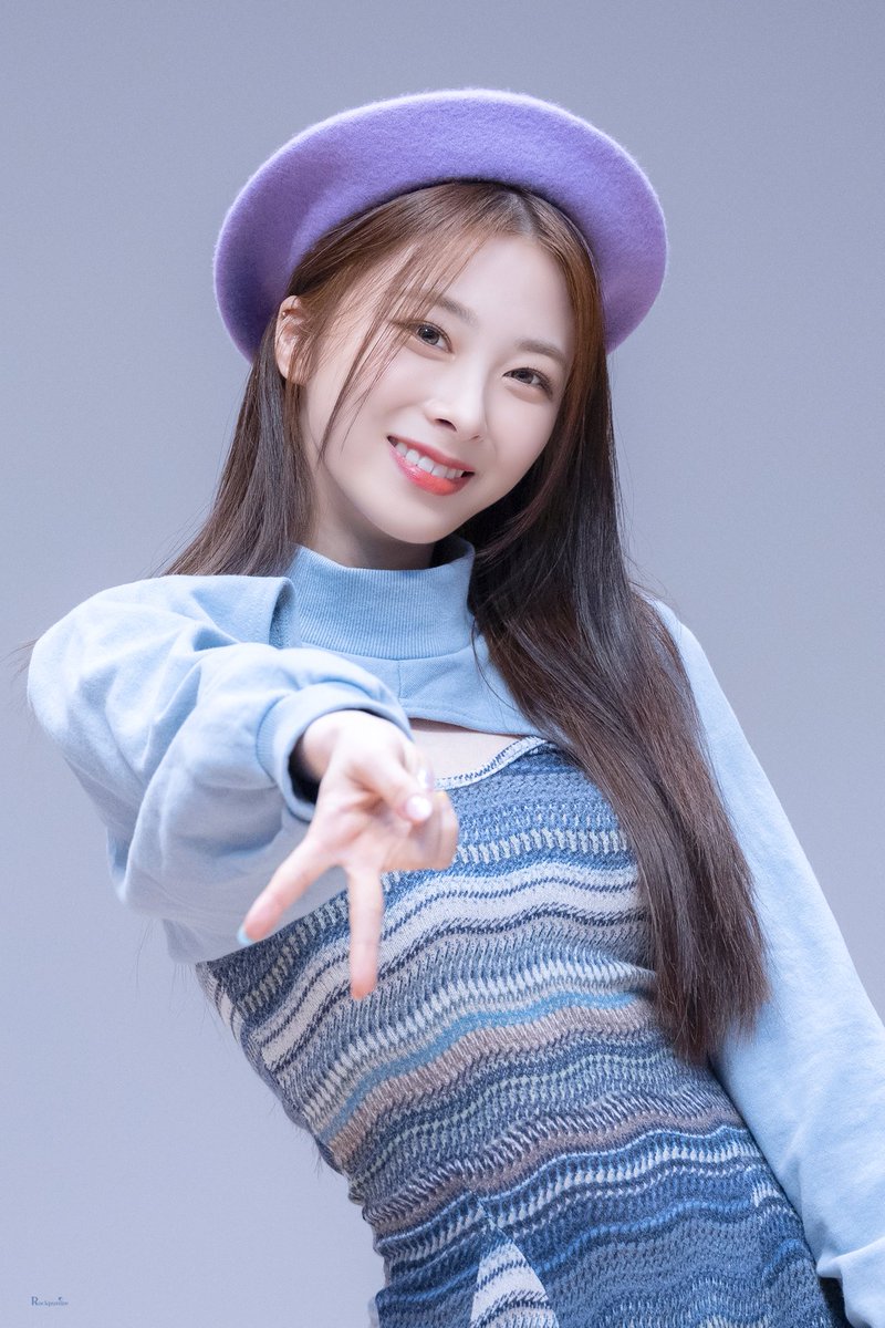 rockpunize's tweet photo. 220429 코바코홀 팬사인회

피오레🌺 화이팅!

#로켓펀치 #RocketPunch #윤경 #Yunkyoung #ユンギョン 
@RCPC_members https://t.co/fNtUog3jF5