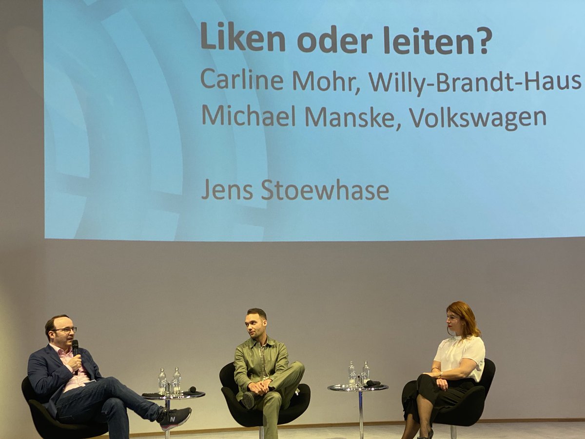 Düzen Tekkal (@duezentekkal) on Twitter photo Die wundervolle <a href="/Mohrenpost/">Carline Mohr</a> & <a href="/MiManske/">Michael Manske</a> im Gespräch mit #JensStoewhase über Kommunikation & Social Media bei #Bundeskanzlern und #CEO‘s. Sehr spannend! #PRTag <a href="/DPRGde/">DPRG</a> Die wundervolle <a href="/Mohrenpost/">Carline Mohr</a> & <a href="/MiManske/">Michael Manske</a> im Gespräch mit #JensStoewhase über Kommunikation & Social Media bei #Bundeskanzlern und #CEO‘s. Sehr spannend! #PRTag <a href="/DPRGde/">DPRG</a>