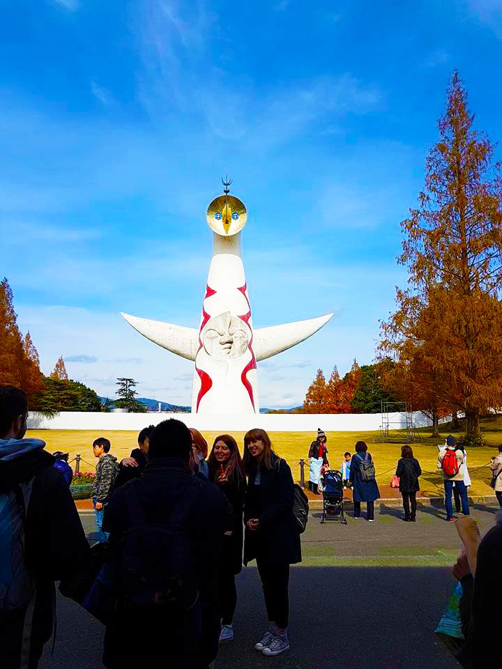 JAPANYAN_VT's tweet photo. Do you know what this is? It's the Sun Tower (Taiyou no Tou) in Osaka! The sun tower is very famous in Japan for it was created for the last Osaka international Expo!
#SunTower #TaiyounoTou #sculpture #Osaka #Tourism #Japan #Japanyan #Vtuber #ENVtuber #ENVtubers https://t.co/Z1bUtMy84d