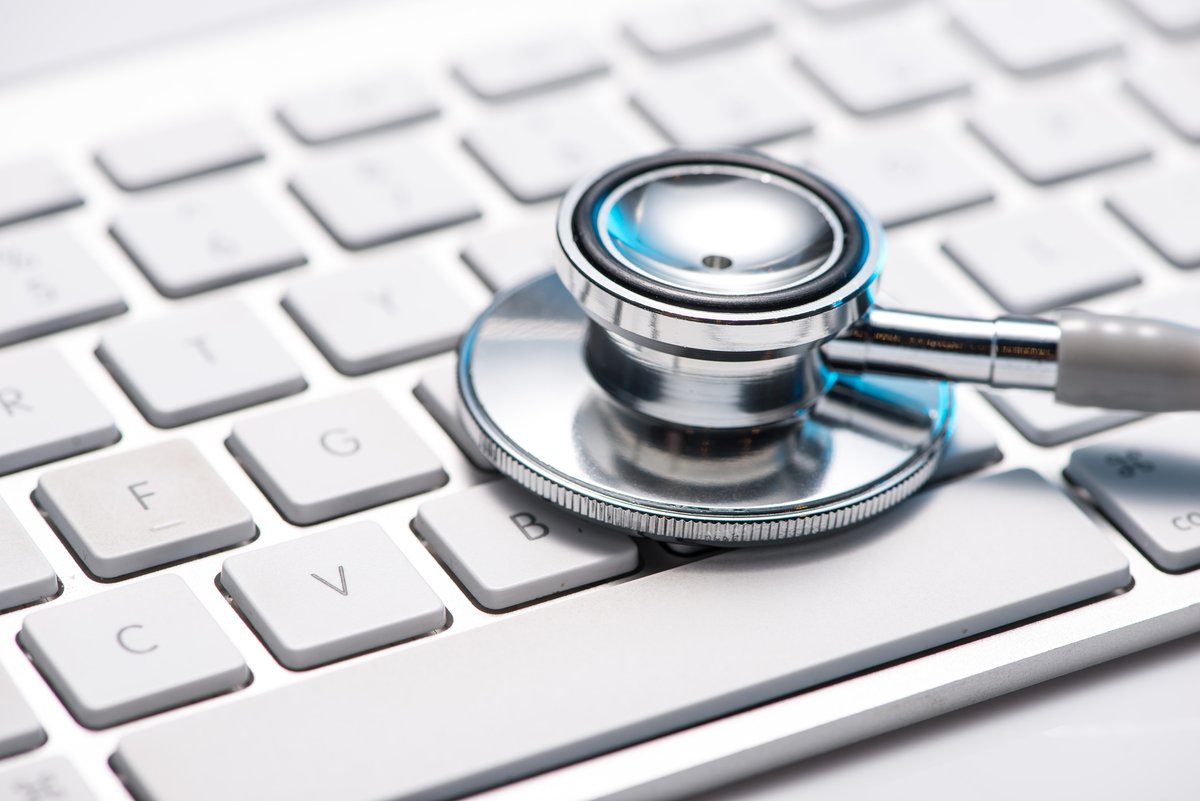 RACGP's tweet image. Does your practice need a privacy check-up? This #PrivacyAwarenessWeek (May 2–8) we&apos;re encouraging practices to review and update their privacy policy and procedures. Access RACGP resources to support good privacy practices here:  bit.ly/3LMwGJc #PAW2022 @OAICgov