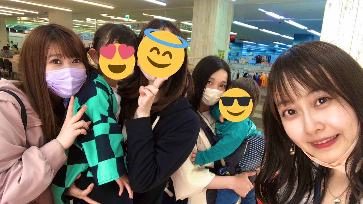 nelitanuko1004's tweet photo. 3年ぶりのりぼんの会〜〜🎀✨✨
みんな相変わらず綺麗で全然変わってなかったけどちゃんとママしてたり自分磨き頑張ってた😭😭
お揃いのピカチュウのリュックプレゼントしたんだけど背負わせて3秒くらいで脱ぎ捨てるの笑っちゃった

※掲載許可貰ってるよん✌️ https://t.co/74uK9mbcVw