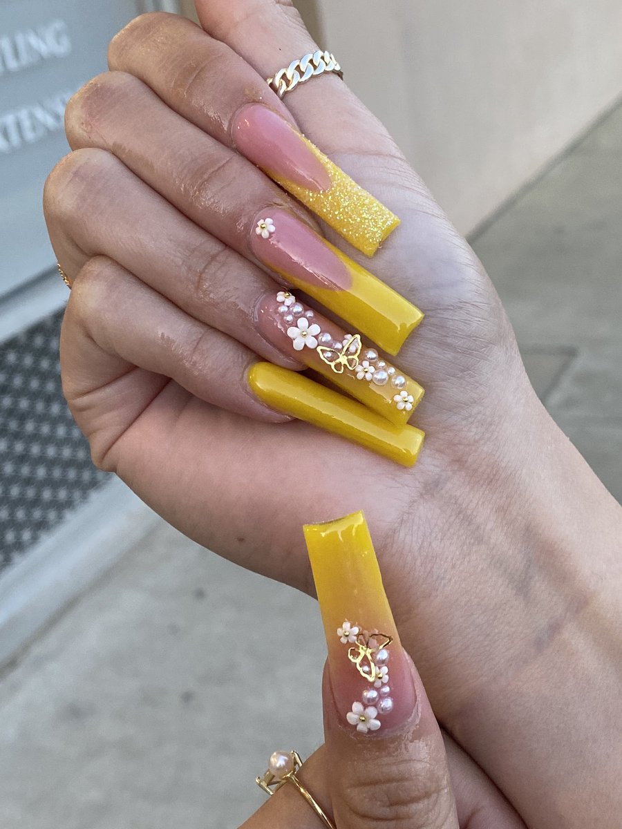mfpa00's tweet photo. Everyone stop and look at these 🫶🥰💛💛💛💛💛 https://t.co/ykawQlHNhA