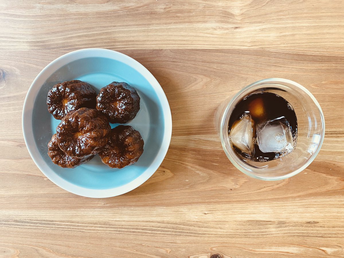 人生で初めてお菓子を焼いたわ。